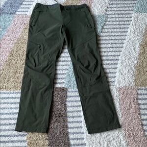 MEC Cargo pants - Size 12